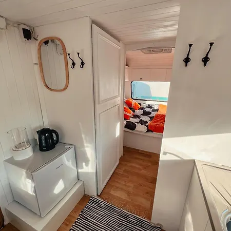 مكان تخييم Highway To Hel